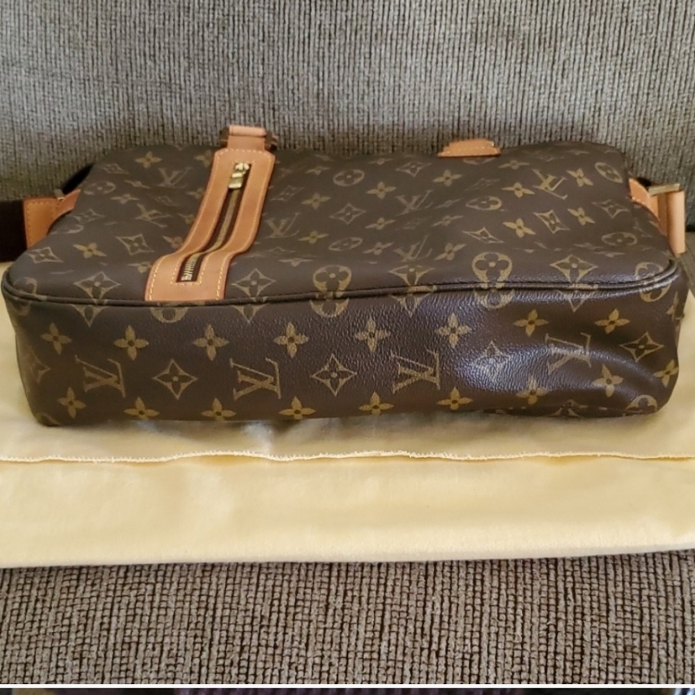 Authentic Louis Vuitton Sac Bosphore - Picture 5 of 11